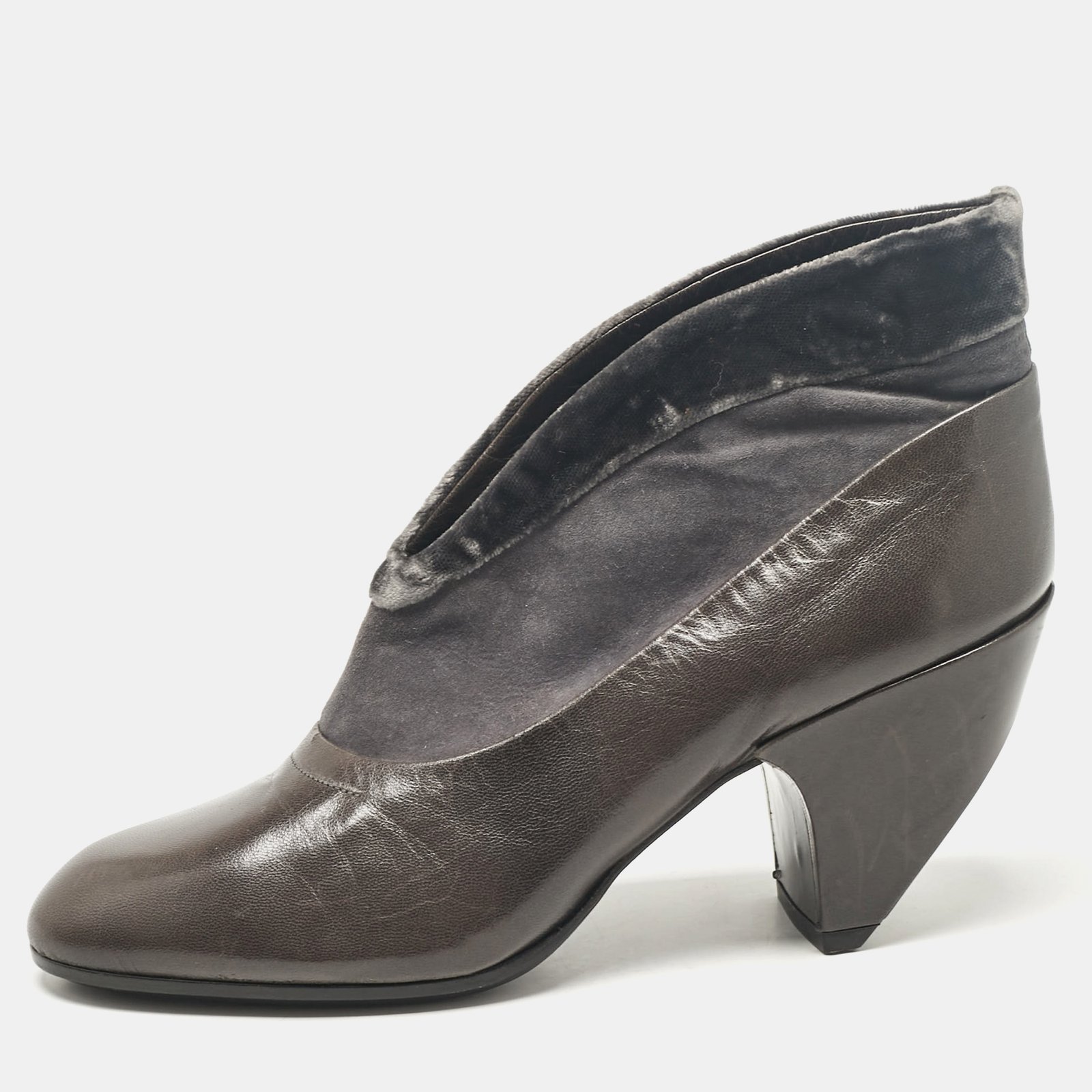 Marc Jacobs Grey Leather and Suede Ankle Length Boots Size 37