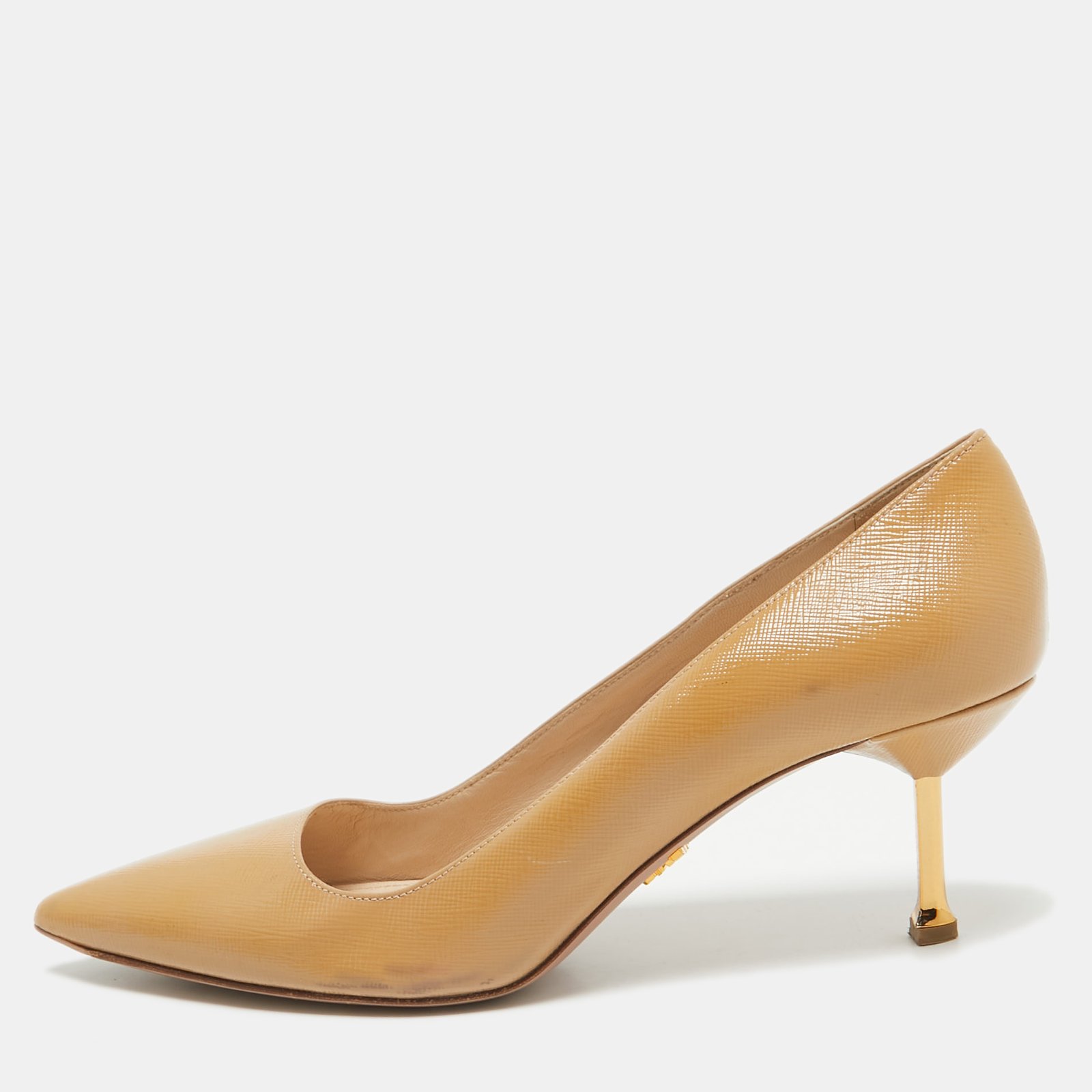 prada beige saffiano patent leather pointed toe pumps size 39.5