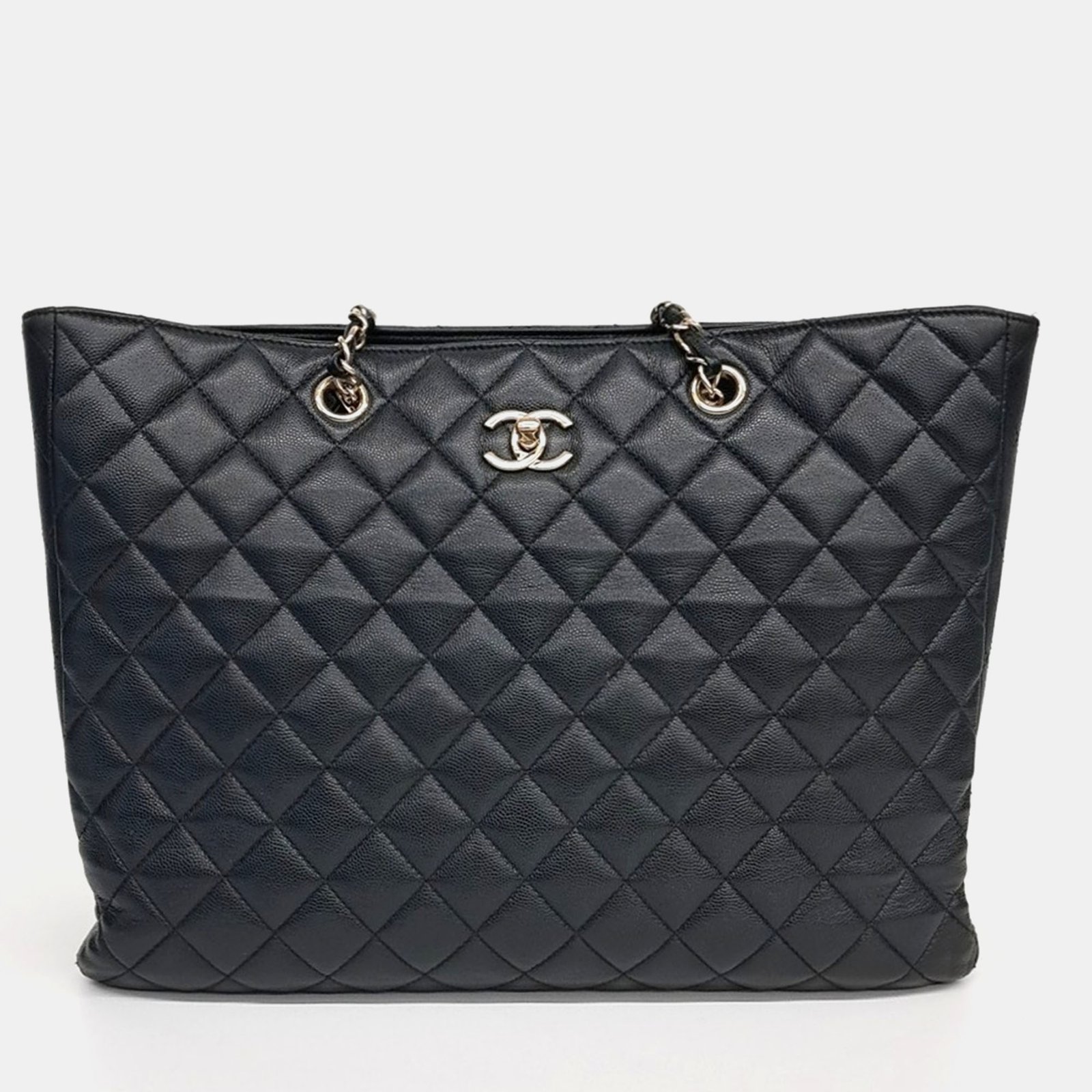 Chanel caviar chain shoulder bag