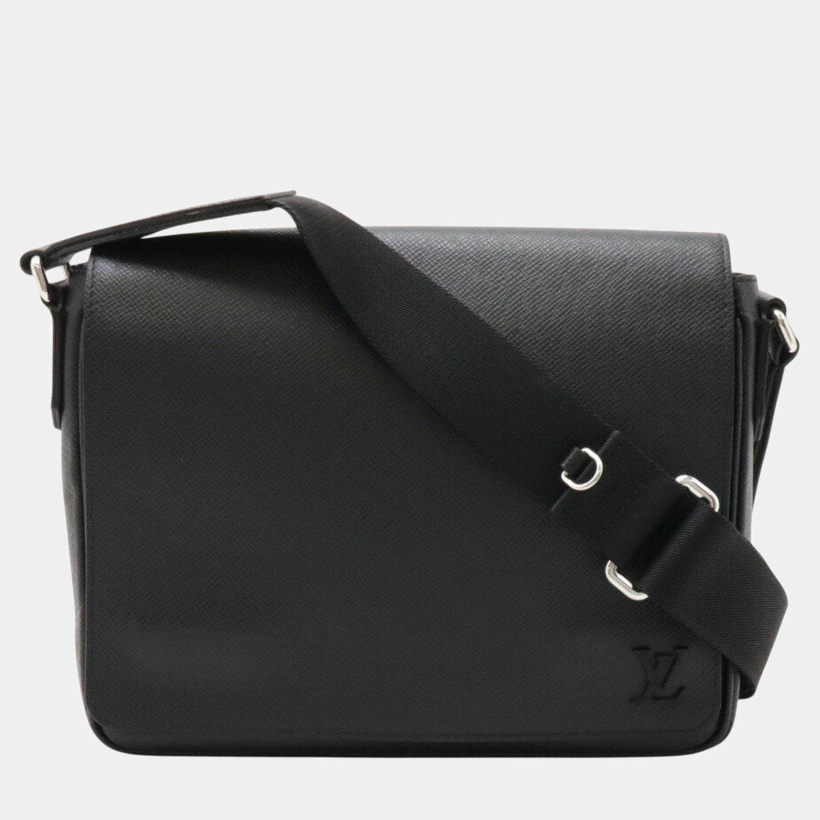 Louis Vuitton Leather Noir Black Taiga District PM Nv3 Shoulder Bag