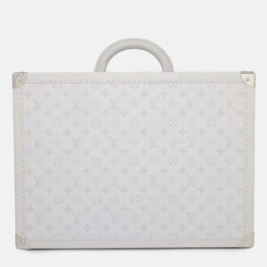 Louis Vuitton White Monogram Taiga Leather Bisten Size 50
