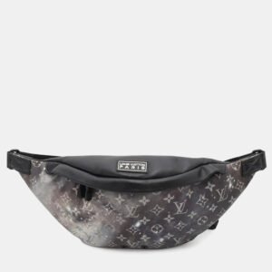 Louis Vuitton Discovery Bumbag Noir Monogram / Galaxy