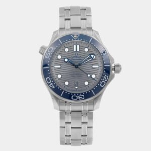 Omega Grey Stainless Steel Seamaster Diver 210.30.42.20.06.001 Automatic Men's Wristwatch 42 mm