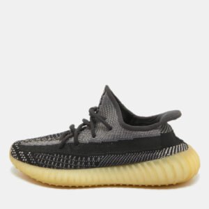 Yeezy x Adidas Black/Blue Knit Fabric Boost 350 V2 Carbon Sneakers Size 39 1/3