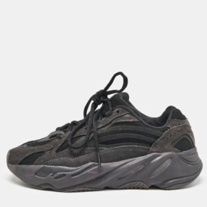 Yeezy x Adidas Black/Grey Suede and Canvas Boost 700 V2 Vanta Sneakers Size 40