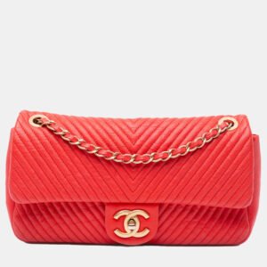 Chanel Red Medium Wrinkled Calfskin Quilted Chevron Medallion Charm Surpique Flap