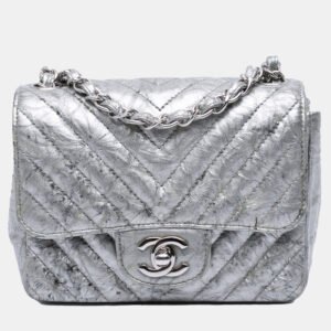 luxury-women-chanel-used-handbags-p1143941-011 Chanel Silver Mini Square Classic Chevron Metallic Crumpled Patent Single Flap