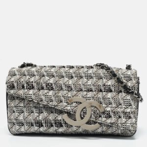 luxury-women-chanel-used-handbags-p1146181-016 Chanel White/Black Tweed Diagonal CC Flap Bag