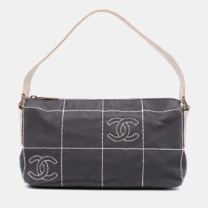 luxury-women-chanel-used-handbags-p1146596-011 Chanel Black White CC Chocolate Bar Canvas Shoulder Bag