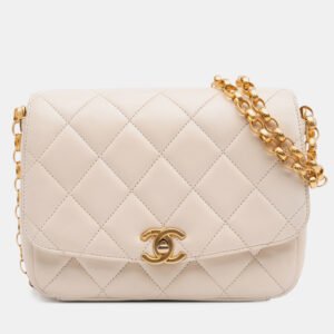 Chanel White Medium Quilted Lambskin CC Coin Flap