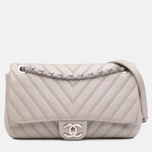 luxury-women-chanel-used-handbags-p1154287-011 Chanel Silver Medium Chevron Calfskin Stud Wars Flap Bag