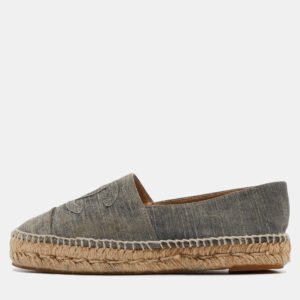 Chanel Grey Textured Suede CC Espadrille Flats Size 38