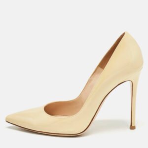 Gianvito Rossi Beige Patent Leather Pointed Toe Pumps Size 39