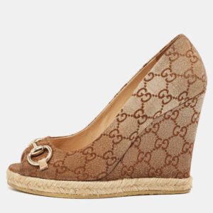 Gucci Beige GG Canvas Charlotte Horsebit Wedge Peep Toe Espadrille Pumps Size 36.5