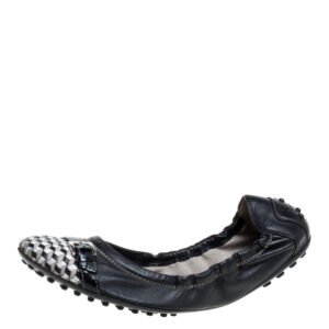 Louis Vuitton Black Satin And Patent Leather Flower Embellished Ankle Strap Sandal Size 39.5