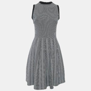 luxury-women-alice-olivia-used-clothes-p1108625-005.jpg alice + olivia black/white patterned stretch knit flared mini dress s