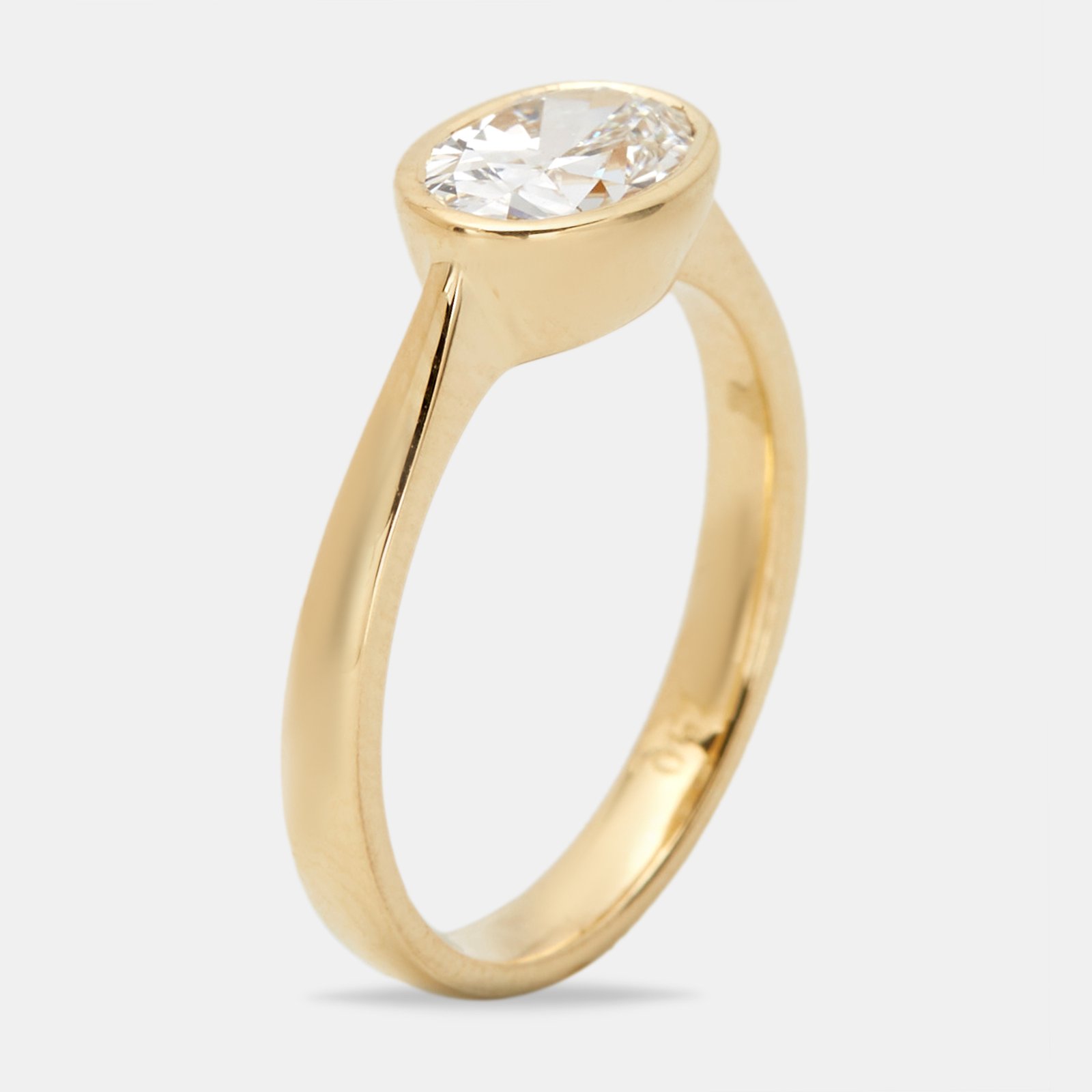 luxury-women-the-diamond-edit-new-fine-jewelry-p1175442-001.jpg 1.10 cts oval brilliant 18k yellow gold ring size 53