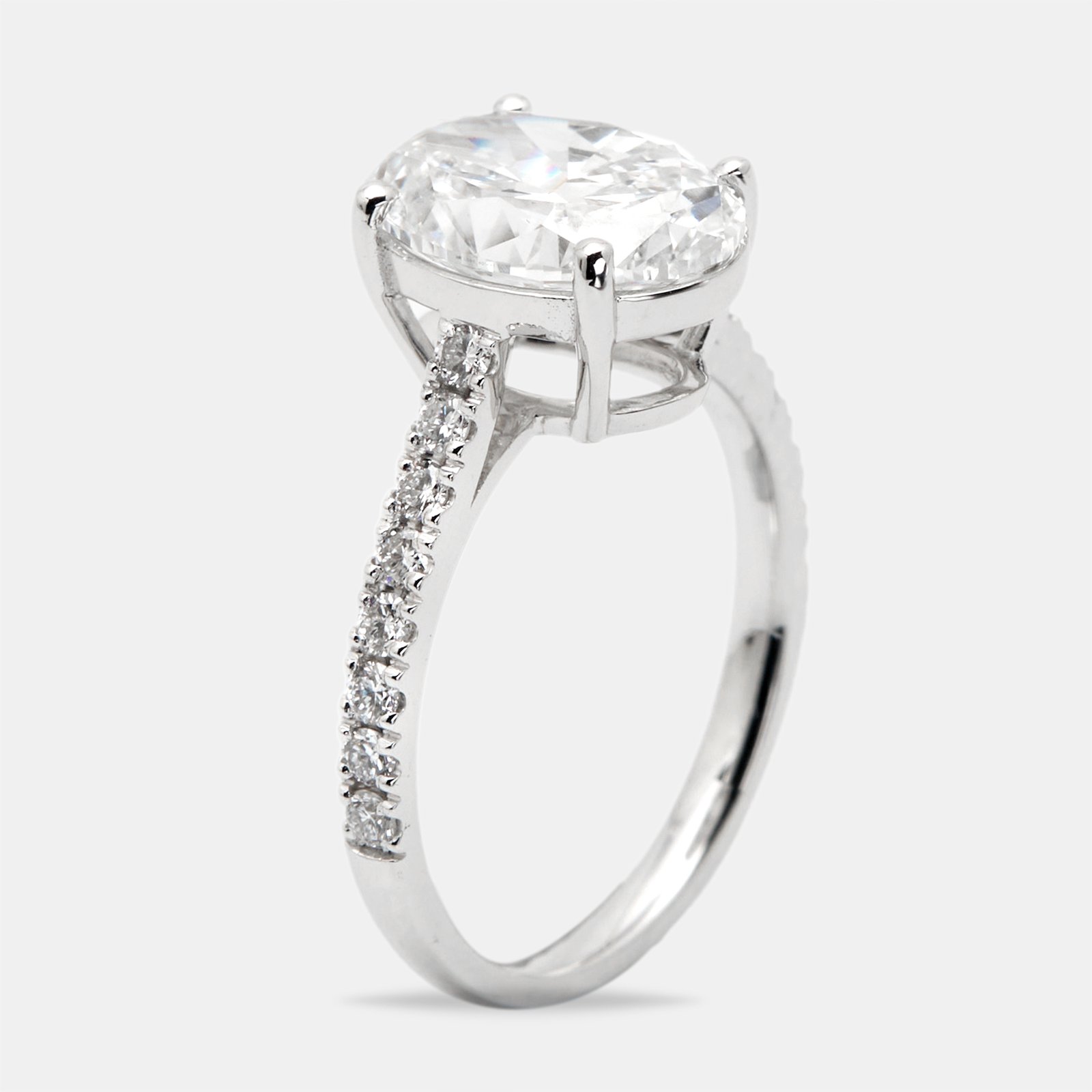 3.30 cts oval and round lab grown diamond 18k white gold ring size 53
