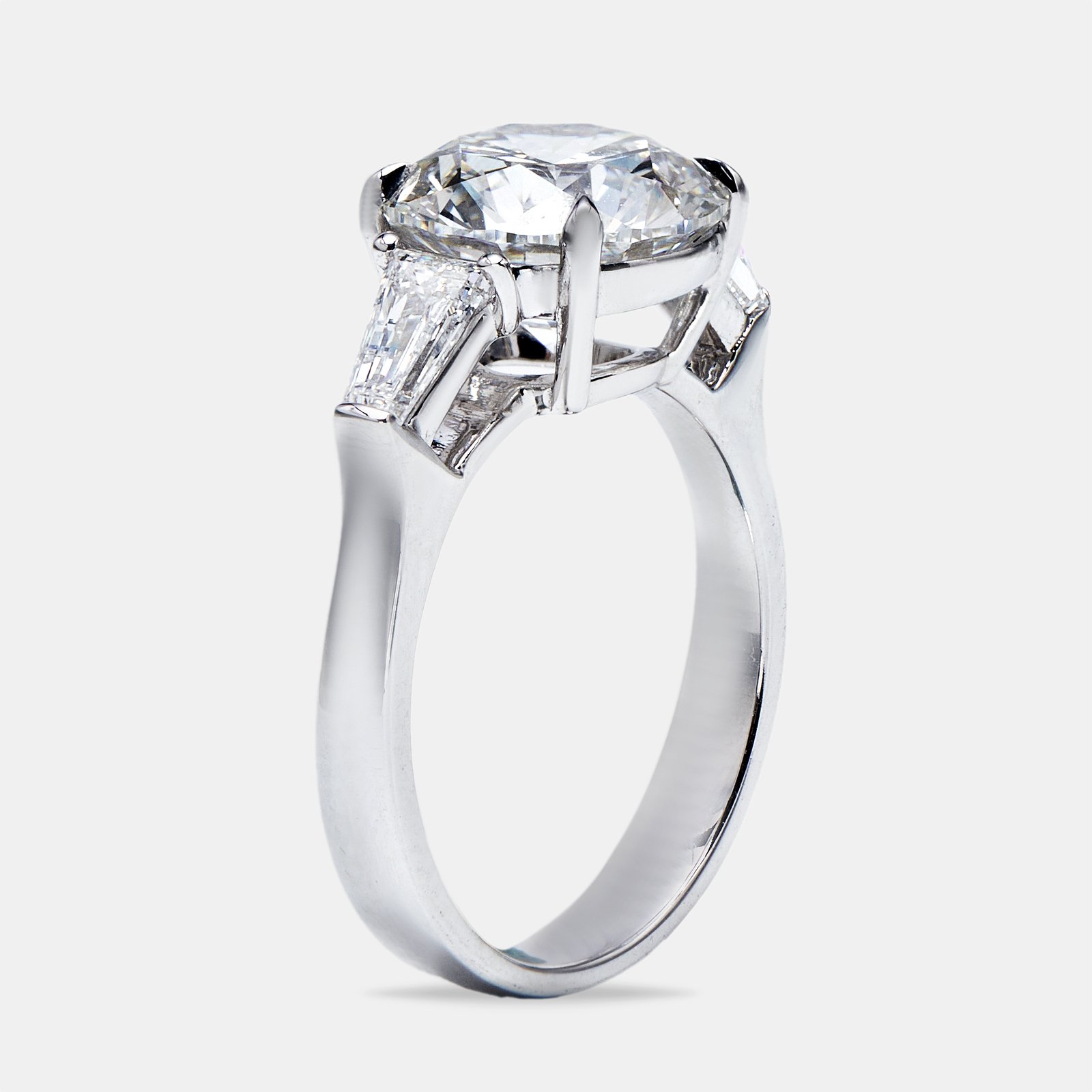 3.70 cts round baguette 18k white gold lab grown diamond ring size 53