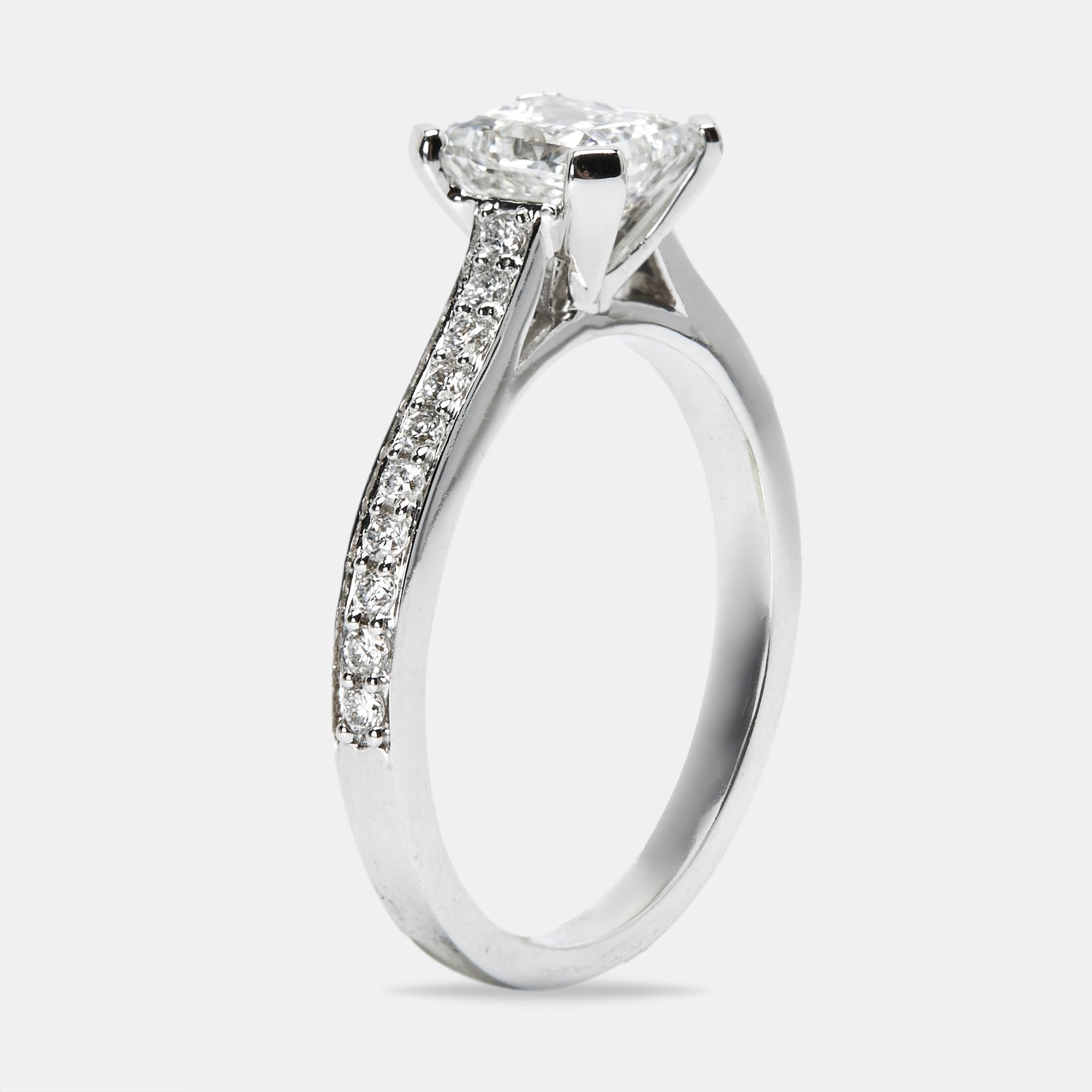 luxury-women-the-diamond-edit-new-fine-jewelry-p1176047-001.jpg 2.40 cts princess and round lab grown diamond 18k white gold ring size 53