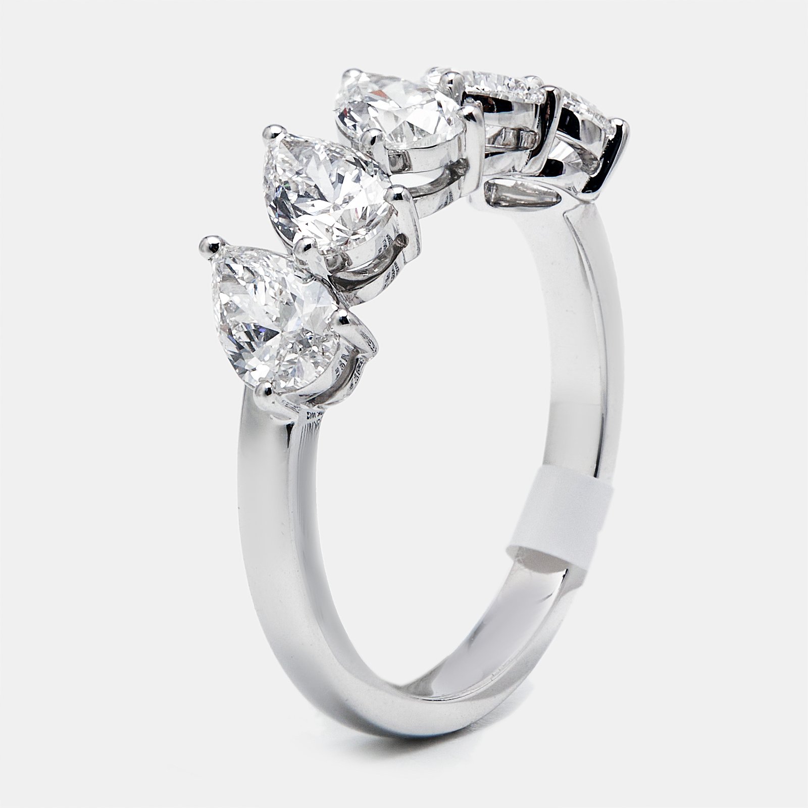 luxury-women-the-diamond-edit-new-fine-jewelry-p1180290-002.jpg 1.7 cts pear brilliant lab grown diamonds 18k white gold ring size 54