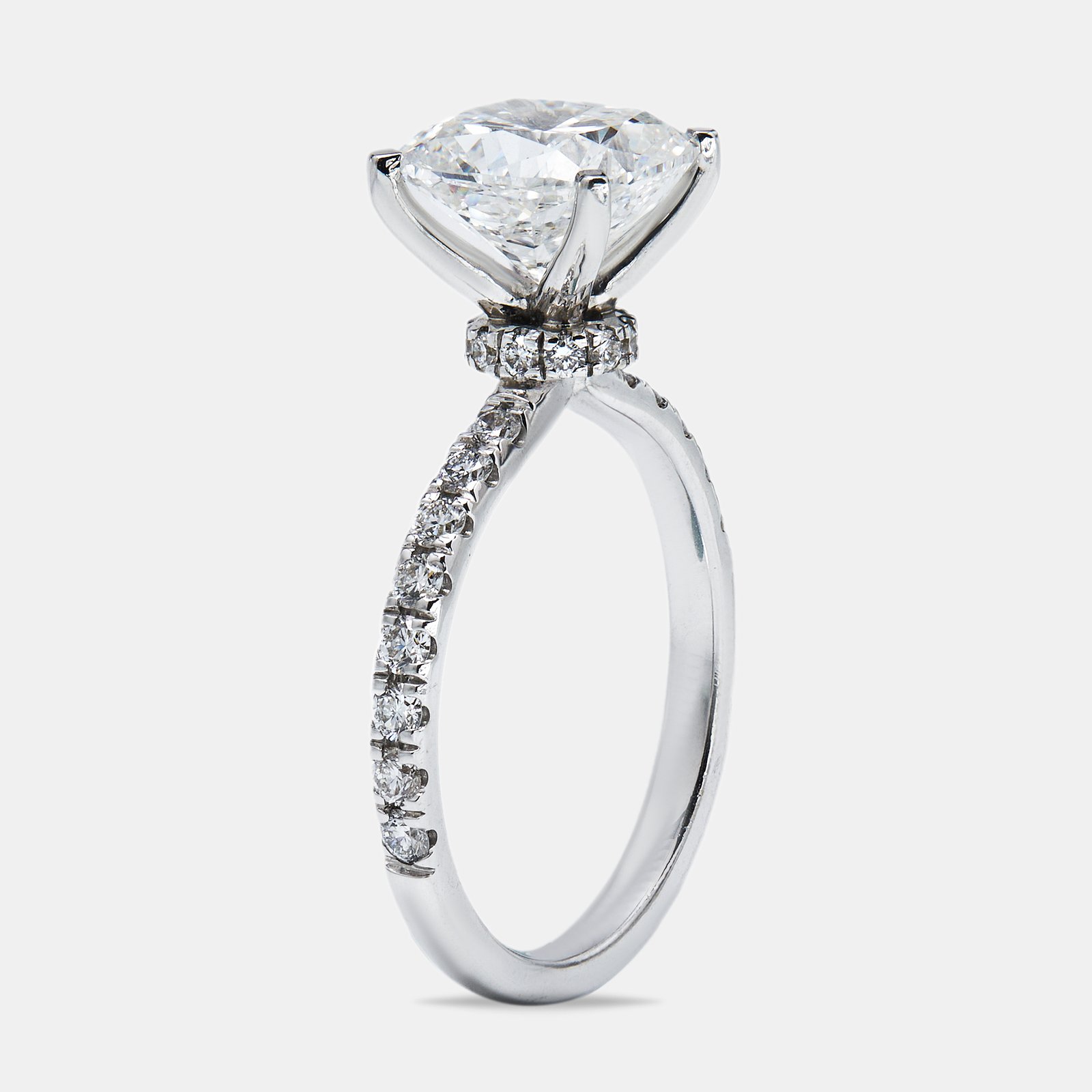 luxury-women-the-diamond-edit-new-fine-jewelry-p1180297-002.jpg 3.50 cts cushion round cut 18k white gold lab grown diamonds ring size 52