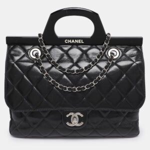 chanel black quilted glazed leather small cc delivery bag