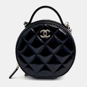 luxury-women-chanel-used-handbags-p1008053-006.jpeg chanel black shiny leather round top handle bag